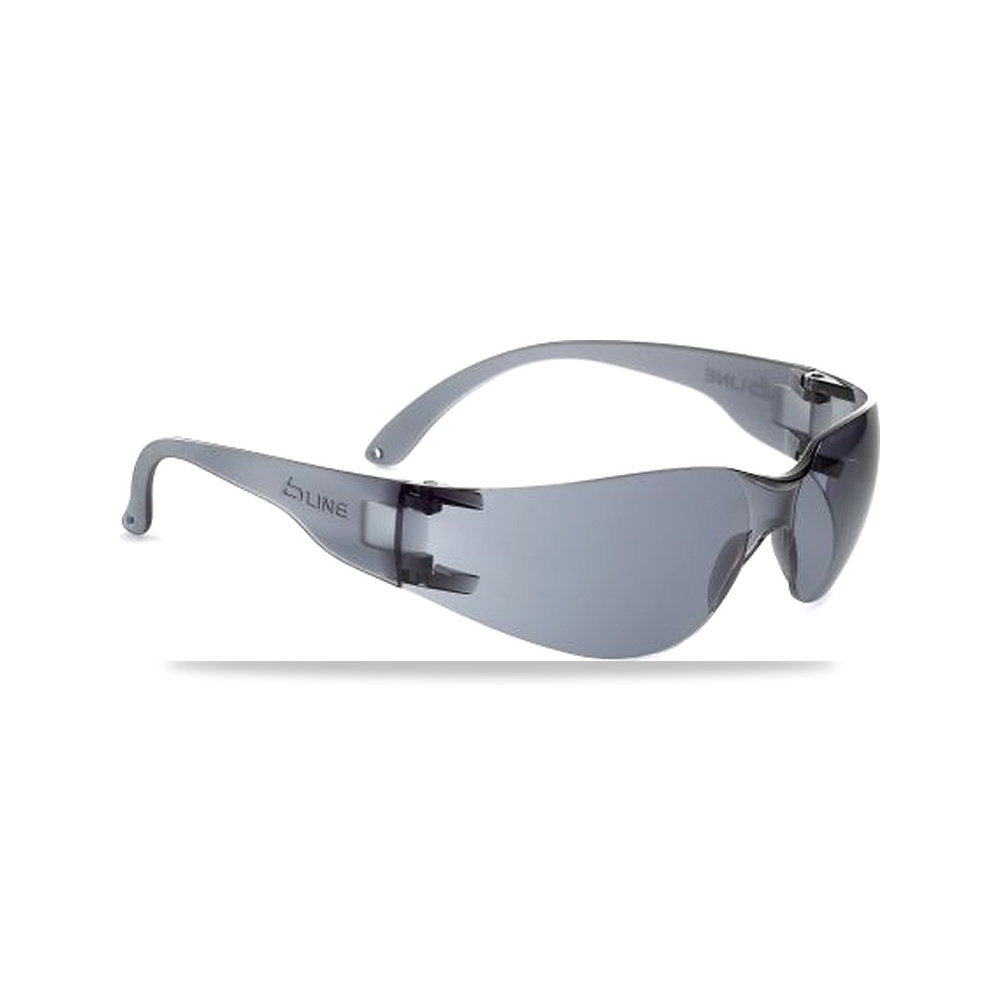 صورة منتج نظارة وقاية وسلامة مهنية بولي كربونات Bolle Safety موديل PSSBL30-408 – اللون Smoked - كود الصنف reemco-2027-0013723 - ماركة يباع من خلال reemco - توريد وتصوير حصري لشركة ريمكو القابضة السعودية