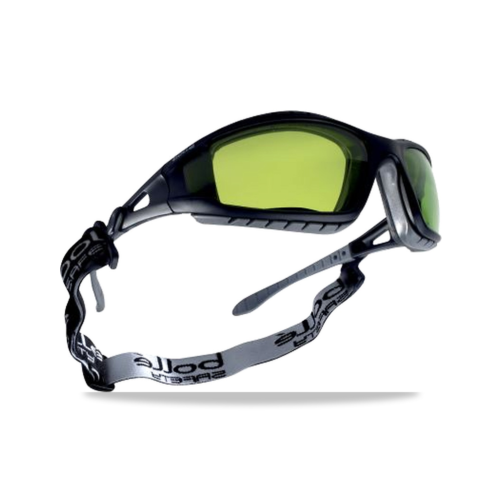 صورة منتج نظارة وقاية وسلامة مهنية أسود شفاف Bolle Safety موديل TRACWPCC2 – نوع الخامة بولي كربونات - كود الصنف reemco-2027-0015037 - ماركة يباع من خلال reemco - توريد وتصوير حصري لشركة ريمكو القابضة السعودية