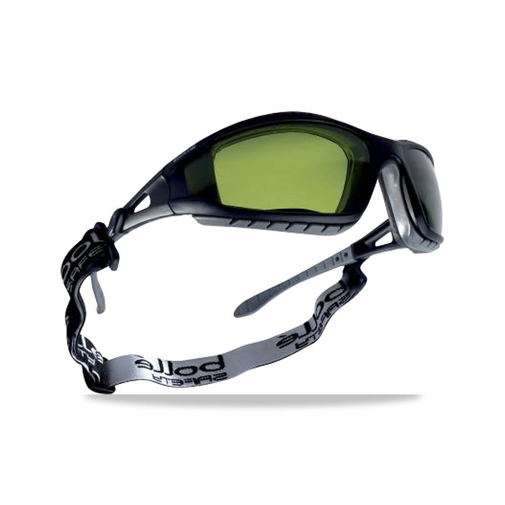 صورة منتج نظارة وقاية وسلامة مهنية أسود شفاف Bolle Safety موديل TRACWPCC3 – نوع الخامة بولي كربونات - كود الصنف reemco-2027-0015038 - ماركة يباع من خلال reemco - توريد وتصوير حصري لشركة ريمكو القابضة السعودية
