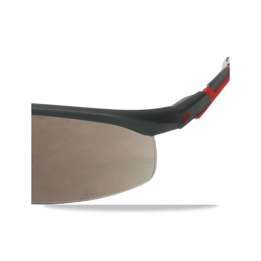 صورة منتج نظارة وقاية وسلامة مهنية رمادي أحمر 3 متر 3M موديل S2002SGAF-RED – اللون Grey, Red – نوع الخامة بولي كربونات - كود الصنف reemco-2027-0041494 - ماركة يباع من خلال reemco - توريد وتصوير حصري لشركة ريمكو القابضة السعودية