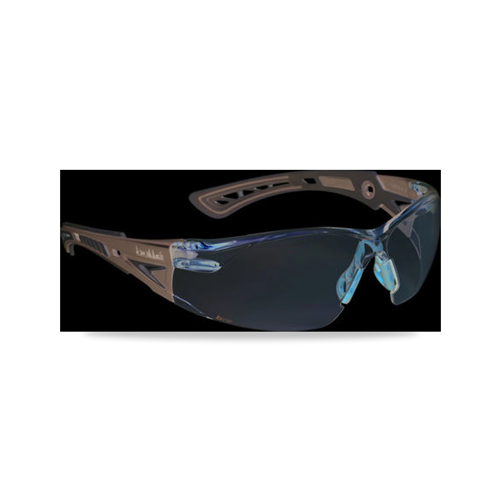صورة منتج نظارة وقاية وسلامة مهنية بني بولي كربونات Bolle Safety موديل PSSRUSPC16 – نوع الخامة Polycarbonate, Thermoplastic Rubber - كود الصنف reemco-2027-0055149 - ماركة يباع من خلال reemco - توريد وتصوير حصري لشركة ريمكو القابضة السعودية