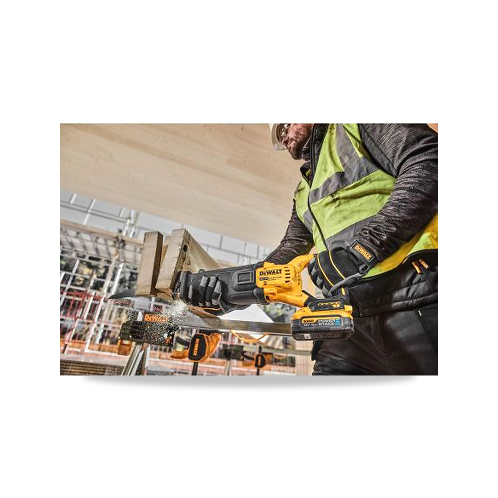صورة منتج منشار ترددي (منشار سيف) منشار قطع بدون فحمات (Brushless) 5 أمبير ساعة 18 فولت 440 مم DeWALT موديل DCS386H2T-QW - كود الصنف reemco-2027-0268263 - ماركة يباع من خلال reemco - توريد وتصوير حصري لشركة ريمكو القابضة السعودية