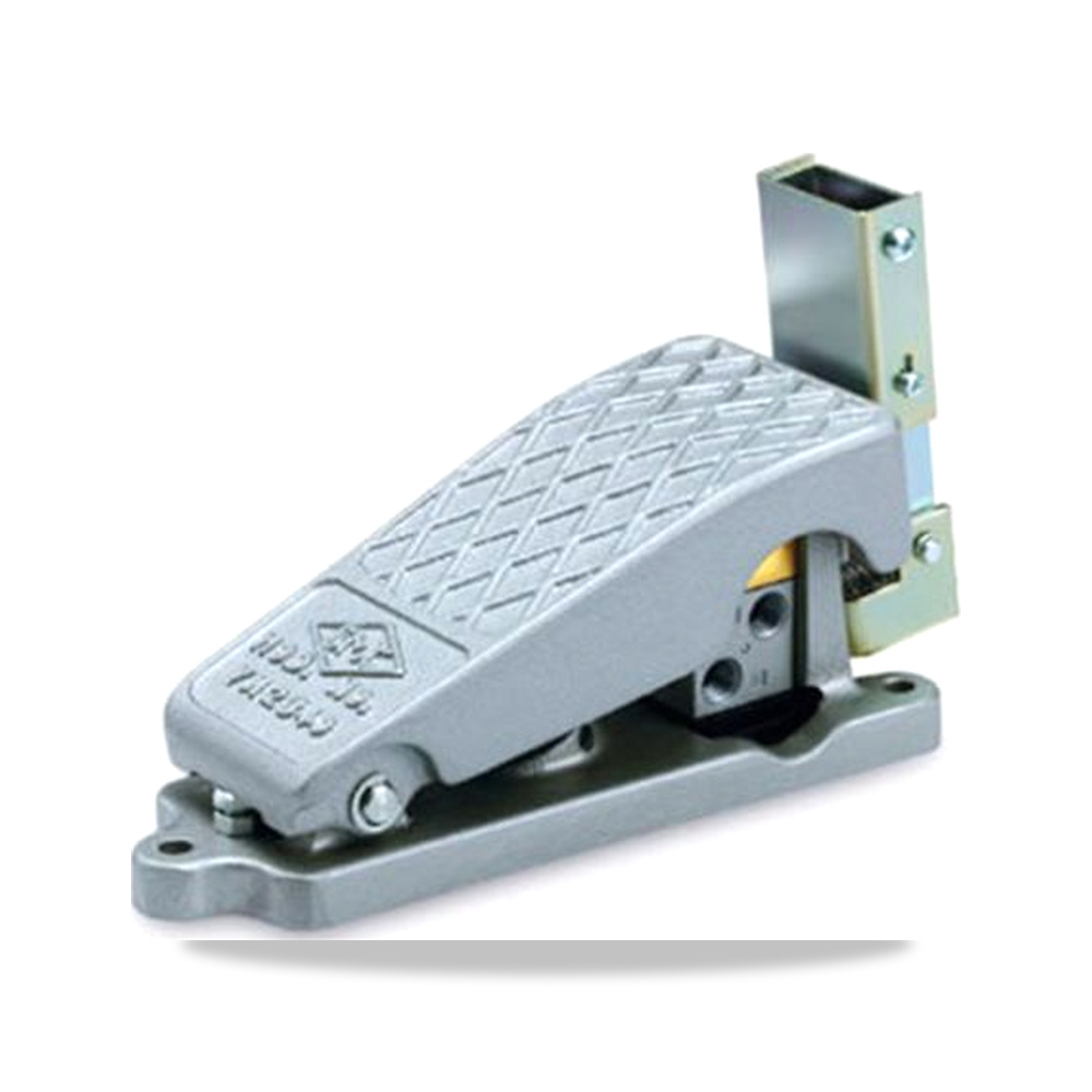 صورة منتج صمام تحكم وتوجيه هوائي نيوماتيك (Pneumatic Control Valve) هوائي نيوماتيك يدوي 2.5 مم SMC موديل XT34-60 – نوع الخامة Die Cast Aluminium – 192 مم - كود الصنف reemco-2027-0353279 - ماركة يباع من خلال reemco - توريد وتصوير حصري لشركة ريمكو القابضة السعودية