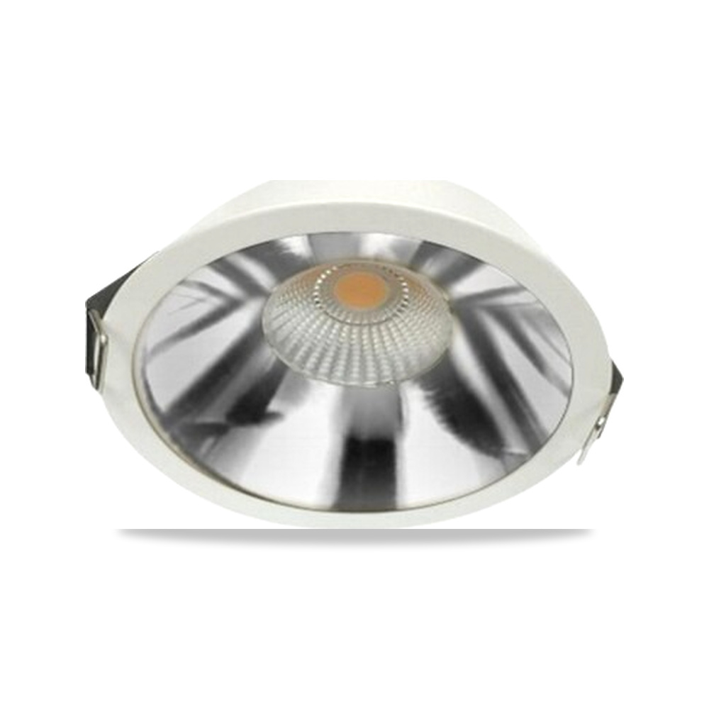 صورة منتج إطار سبوت لايت مقاس 7 سم مانع للتوهج أبيض/كروم موديل MK-615 – 73×80×47 مم - كود الصنف reemco-2027-1234716 - ماركة يباع من خلال reemco - توريد وتصوير حصري لشركة ريمكو القابضة السعودية