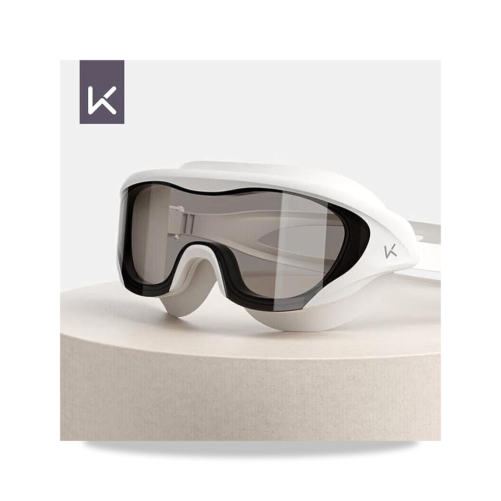 صورة منتج تتميز نظارات السباحة KeepSwimming بعدسات عالية الدقة، وتصميم مقاوم للماء، وتكنولوجيا موديل 2050000949159 - كود الصنف reemco-2027-1383257 - ماركة يباع من خلال reemco - توريد وتصوير حصري لشركة ريمكو القابضة السعودية