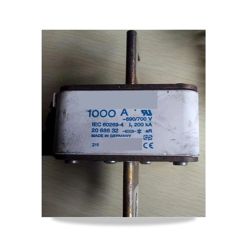 صورة منتج صمامات SQB3 1000A 690/700V 690/700 فولت 690 فولت 200 كيلو أمبير 1000 أمبير 900 أمبير CBKDXECYD موديل 02543 - كود الصنف reemco-2027-1585561 - ماركة يباع من خلال reemco - توريد وتصوير حصري لشركة ريمكو القابضة السعودية