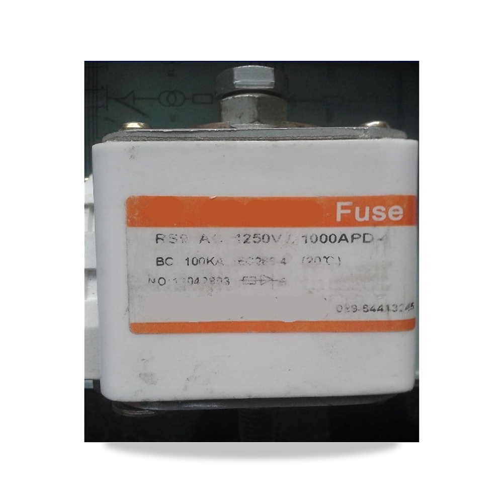 صورة منتج RS9 AC1250V 1000APD BC100KA 1000 أمبير 000 أمبير CBKDXECYD – اللون فضي - كود الصنف reemco-2027-1585589 - ماركة يباع من خلال reemco - توريد وتصوير حصري لشركة ريمكو القابضة السعودية