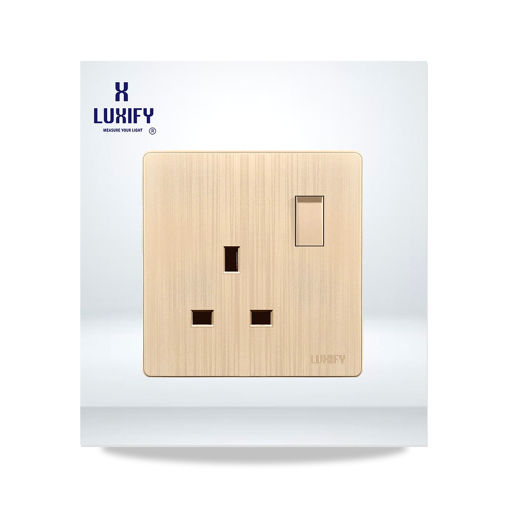 صورة منتج فيش 13 امبير مع مفتاح LUXIFY ذهبى - كود الصنف reemco-2027-1931751 - ماركة يباع من خلال reemco - توريد وتصوير حصري لشركة ريمكو القابضة السعودية
