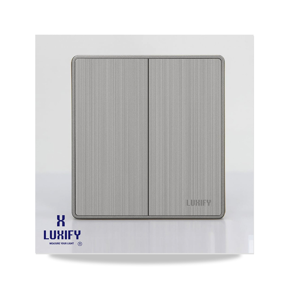 صورة منتج مفتاح مجوز LUXIFY سلفر – 220-250 فولت – اللون / التشطيب فضي - كود الصنف reemco-2027-1932101 - ماركة يباع من خلال reemco - توريد وتصوير حصري لشركة ريمكو القابضة السعودية