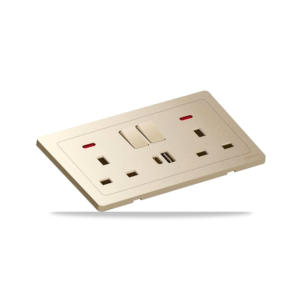 صورة منتج مقبس ثلاثي (13A) مع شاحن USB- عائلة مفاتيح فاستو بالوان متعددة - كود الصنف reemco-2027-1933180 - ماركة يباع من خلال reemco - توريد وتصوير حصري لشركة ريمكو القابضة السعودية