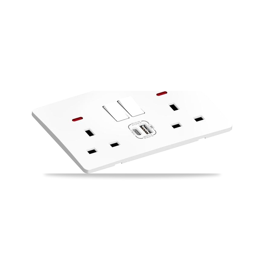 صورة منتج كورفا مقبس ثلاثي (13A) مع شاحن USB- بالوان متعددة - كود الصنف reemco-2027-1933946 - ماركة يباع من خلال reemco - توريد وتصوير حصري لشركة ريمكو القابضة السعودية