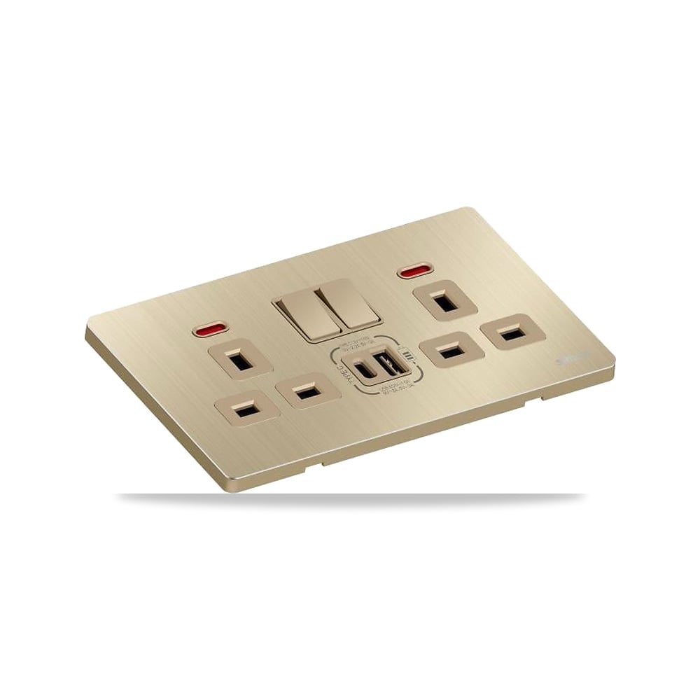 صورة منتج مقبس ثلاثي (13A) مع شاحن USB- عائلة مفاتيح أورا – معدني بالوان متعددة - كود الصنف reemco-2027-1934214 - ماركة يباع من خلال reemco - توريد وتصوير حصري لشركة ريمكو القابضة السعودية