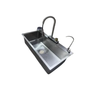 حوض مطبخ من الستانلس ستيل 100×85 سم — تصميم عميق ومقاوم للصدأ للمطابخ الواسعة مع حنفية مرتفعة وصنبور بفلتر