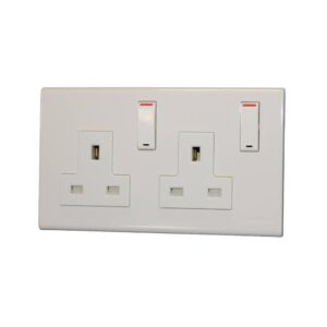 فيش مجوز 13 أمبير مع مفتاح عريض مقاس 7×14 — أبيض، باناسونيك (تايلاندي)