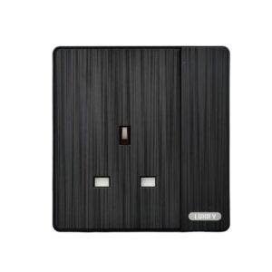 فيش 13 أمبير بمفتاح مفرد من LUXIFY — أسود مطوّر
