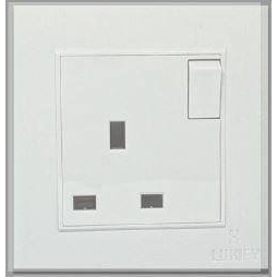 فيش 13 أمبير بمفتاح لوكسيفاي LUXIFY أبيض