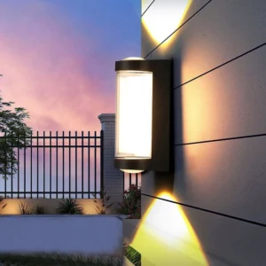 كشاف بوابة خارجي أسود — إضاءة صفراء 14 واط