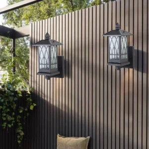 فانوس جداري خارجي أسود