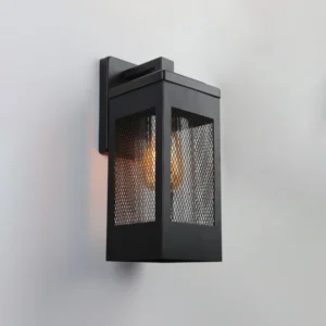 فانوس جداري باللون الأسود