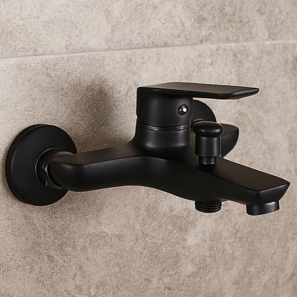 طقم خلاط دش من الزنك مع سماعة دش مستطيلة — أسود