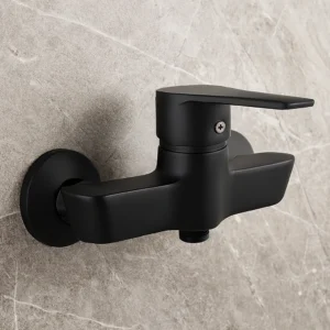 Round bidet mixer set in black