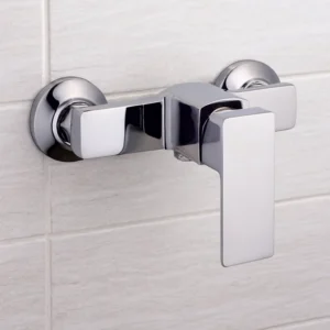 طقم خلاط شطاف مربع بتشطيب كروم