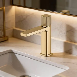 خلاط مغسلة قصير نحاس وزنك مودرن بلون ذهبي مطفي