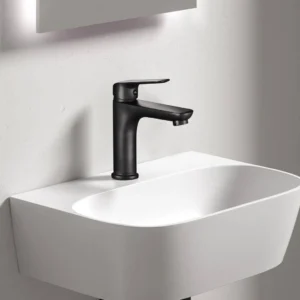 حنفية/خلاط مغسلة مستطيل قصير أسود مع ليات وهراب