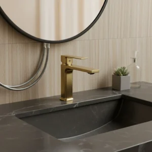 صنبور مغسلة مربع قصير بلون ذهبي مطفي مع ليات