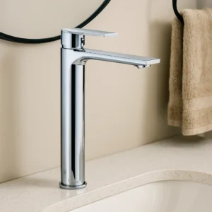 حنفية مغسلة مطلية بالكروم بمخرج طويل مع ليات