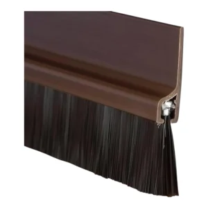 مانع دخول الحشرات لأسفل الباب — فرشاة أو مطاط، تثبيت بالبراغي، متعدد المقاسات (صيني الصنع)