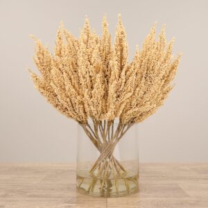 مزهرية زجاجية مع باقة زهور الذرة الرفيعة الاصطناعية
