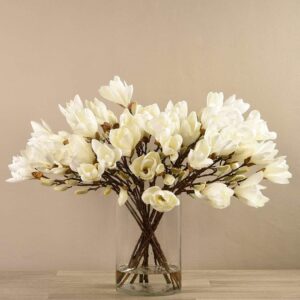 ماغنوليا صناعية مع مزهرية زجاجية