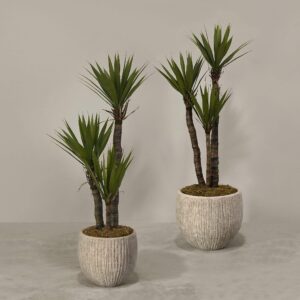 نبات يوكا صناعي مع أصيص