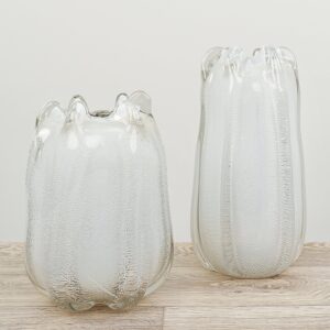 فازة زجاجية