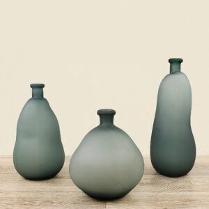 مزهرية زجاجية شفافة