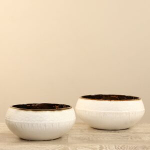 وعاء خزفي دائري