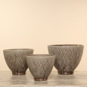 إناء خزفي دائري