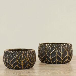 وعاء سيراميكي مستدير