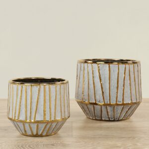 وعاء خزفي دائري