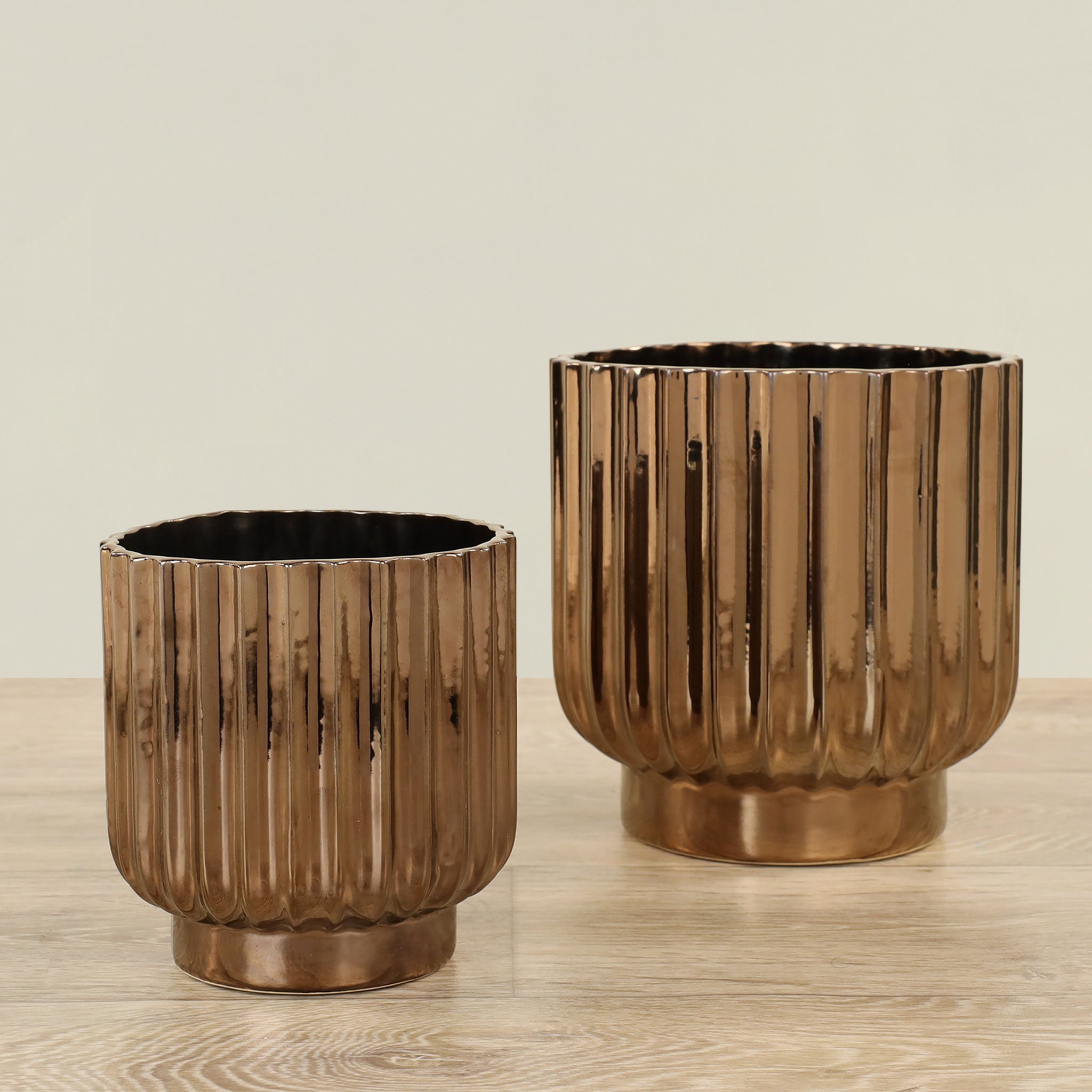 وعاء سيراميك مستدير