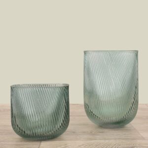 مزهرية زجاجية شفافة