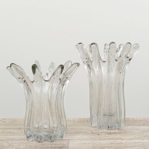 مزهرية من الزجاج