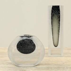 فازة زجاجية