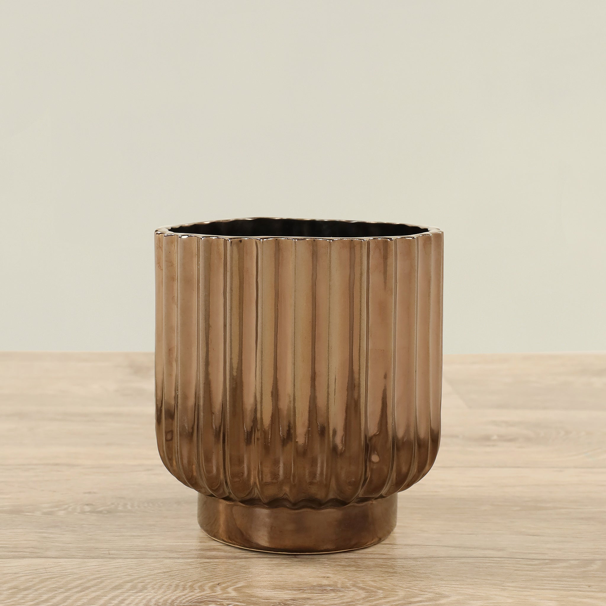 وعاء سيراميك مستدير