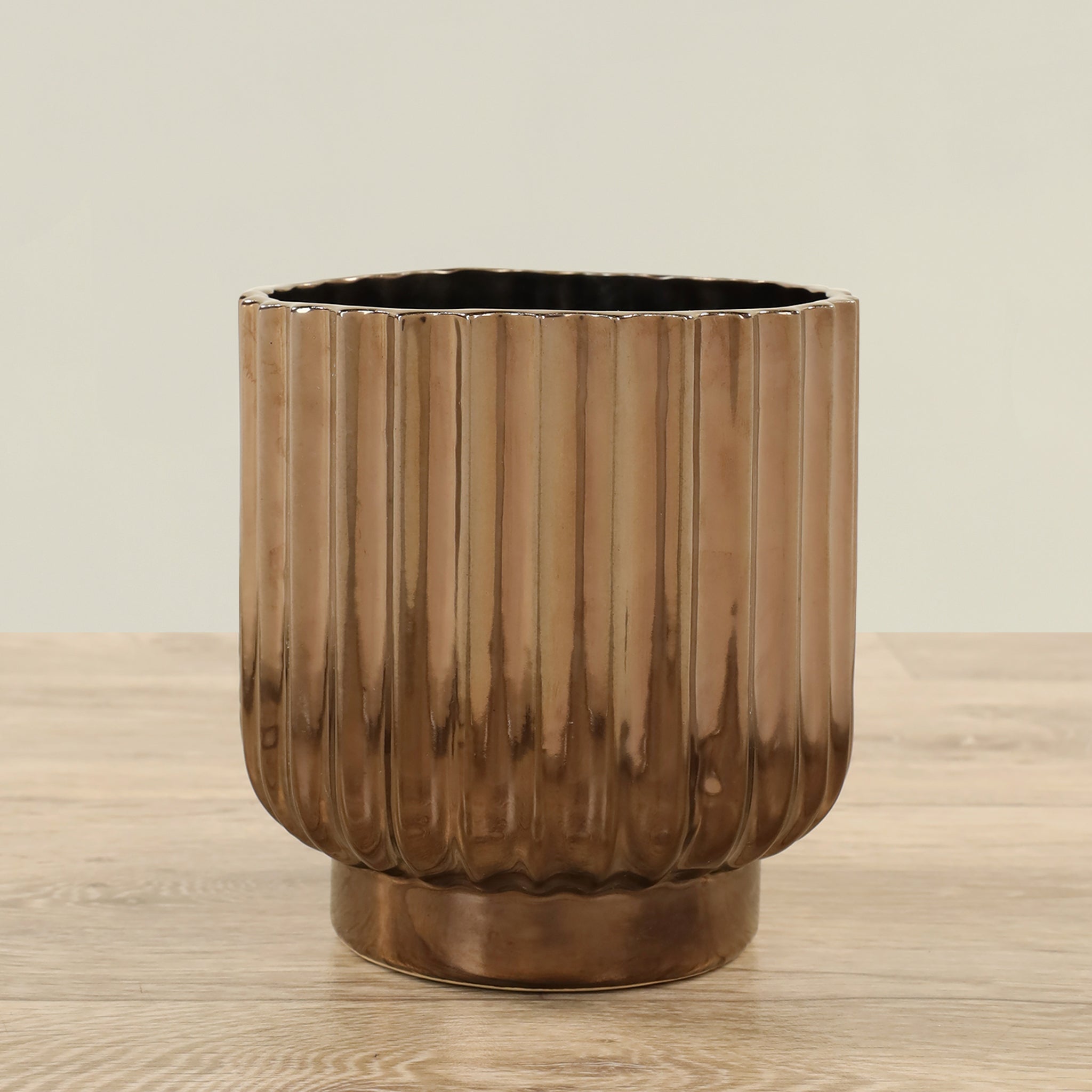 وعاء سيراميك مستدير