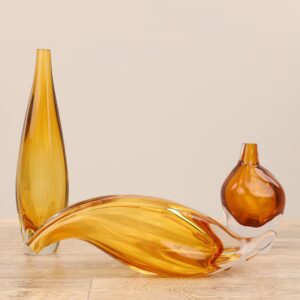 زينة زجاجية