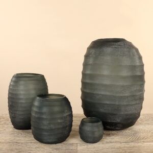 زجاج منفوخ يدويًا