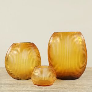 زجاج منفوخ يدويًا