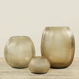 زجاج منفوخ يدويًا